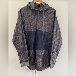 Under Armour lightweight windbreaker anorak camo print